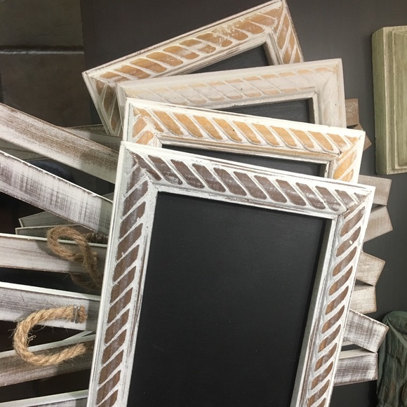 Rustic easel with vinyl design of your choice! - Picture 5 of 5